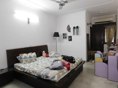 Bedroom Image of 350 Sq.ft 1 RK Studio for rent in Sarita Vihar New Delhi for Rs. 36000