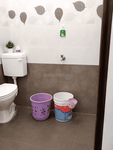 Bathroom Image of 1400 Sq.ft 2 BHK Independent House for rent in Thanthoni karur for Rs. 18000