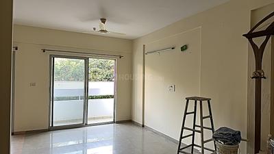 Living Room Image of 965 Sq.ft 2 BHK Apartment / Flat for rent in Nitesh Hyde Park Phase II, Hulimavu Bengaluru for Rs. 37500