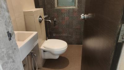 Bathroom Image of 550 Sq.ft 1 BHK Apartment / Flat for rent in Neumec Elegance, Lower Parel Mumbai for Rs. 70000