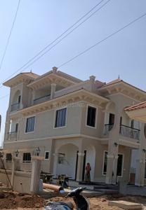 Image of 6300 Sq.ft 4 BHK Villa for sale in Sri Villa, Raysan, Gandhinagar for Rs. 75000000