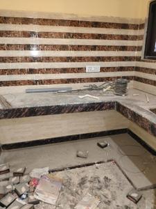 Kitchen Image of 600 Sq.ft 1 BHK Builder Floor for rent in Sector 63 A Noida for Rs. 14500