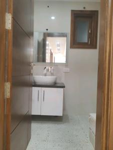 Common Bathroom Image of 4050 Sq.ft 4 BHK Builder Floor for sale in Ridhi Imperial Homes, Sector 46 Faridabad for Rs. 36000000