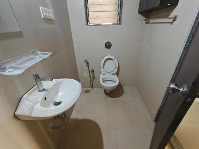 Bathroom Image of 900 Sq.ft 2 BHK Apartment / Flat for sale in Skylark Apartments, Ghansoli Navi Mumbai for Rs. 18500000