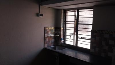 Kitchen Image of 800 Sq.ft 2 BHK Independent House for rent in Chandannagar Hooghly for Rs. 9000