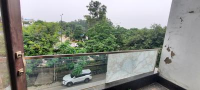 Balcony Image of 5323 Sq.ft 11 BHK Independent House for sale in Shastri Nagar Ghaziabad for Rs. 100000000