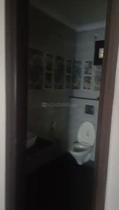 Bathroom Image of 1350 Sq.ft 3 BHK Builder Floor for rent in Janakpuri New Delhi for Rs. 55000