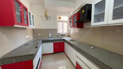 Kitchen Image of 2500 Sq.ft 4 BHK Builder Floor for rent in Emaar Emerald Hill, Sector 65 Gurgaon for Rs. 52000