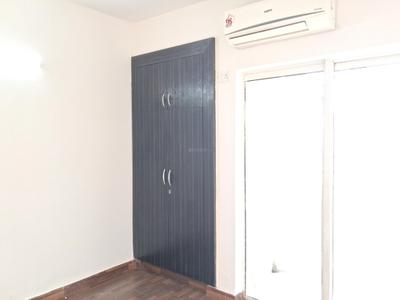 Bedroom Image of 924 Sq.ft 2 BHK Apartment / Flat for sale in Paras Tierea, Sector 137 Noida for Rs. 8200000