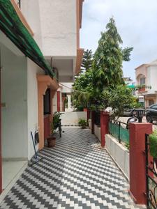 Image of 1600 Sq.ft 3 BHK Duplex for rent in New Alkapuri, Vadodara for Rs. 30000