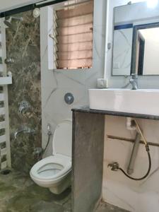 Common Bathroom Image of 950 Sq.ft 2 BHK Apartment / Flat for rent in Rosa Royale, Hiranandani Estate Thane for Rs. 37000