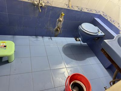 Bathroom Image of Boys pg at amit nagar , Karelibaug, Fathegunj  in Karelibagh, Vadodara