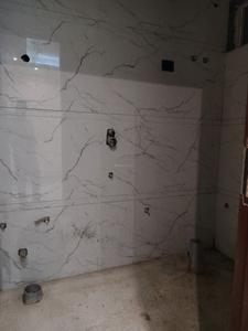 Common Bathroom Image of 450 Sq.ft 1 BHK Builder Floor for rent in Chhattarpur New Delhi for Rs. 14500