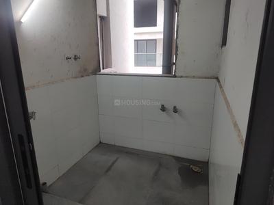 Bathroom Image of 2070 Sq.ft 3 BHK Apartment / Flat for sale in Aakar Heights, Palanpur Surat for Rs. 7600000