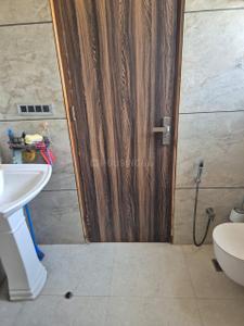 Bathroom Image of 2799 Sq.ft 4 BHK Builder Floor for sale in BPTP Pride Floors, Sector 77 Faridabad for Rs. 31500000