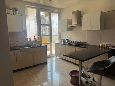 Kitchen Image of 2200 Sq.ft 4 BHK Apartment / Flat for sale in Peer Muchalla Zirakpur for Rs. 10000000