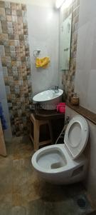 Bathroom Image of 1100 Sq.ft 3 BHK Apartment / Flat for sale in Bandra East Mumbai for Rs. 60000000