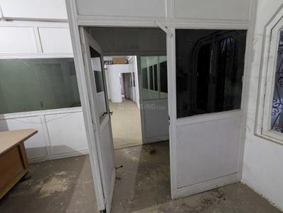 Kitchen Image of 1300 Sq.ft 4 BHK Builder Floor for rent in Wazidpur Jaunpur for Rs. 21000