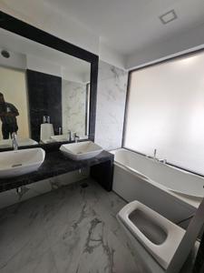 Bathroom Image of 3800 Sq.ft 4 BHK Apartment / Flat for sale in Samraat Signature, Anandvalli Nashik for Rs. 32500000