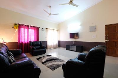 Hall Image of 1000 Sq.ft 2 BHK Apartment / Flat for sale in Calangute Goa for Rs. 6000000