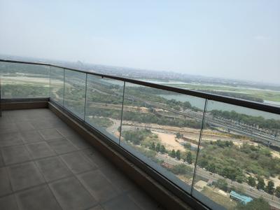 Image of 2105 Sq.ft 3 BHK Apartment / Flat for rent in Supertech Supernova, Sector 94, Noida for Rs. 67800