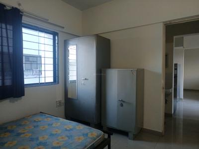Bedroom Image of 1000 Sq.ft 2 BHK Apartment / Flat for rent in Magarpatta Iris, Magarpatta City Pune for Rs. 34000