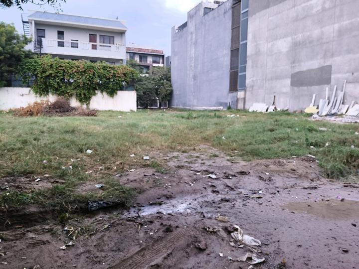 Islampur Village, Sector 38 Main Image 1