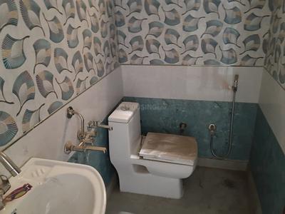 Image of 750 Sq.ft 2 BHK Builder Floor for rent in Preet Vihar, New Delhi for Rs. 20000