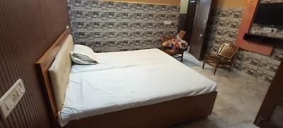 Bedroom Image of PG/ROOMS AVAILABLE NEAR RLY STATION  in Daria, Chandigarh