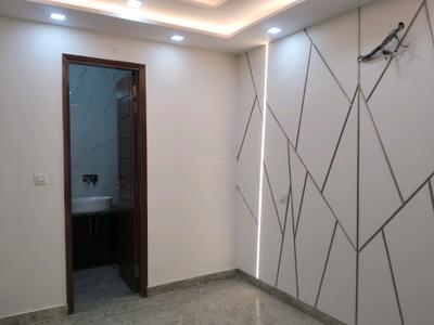 Bedroom Image of 950 Sq.ft 3 BHK Builder Floor for sale in Shalimar Bagh New Delhi for Rs. 16200000