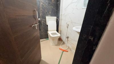 Bathroom Image of 600 Sq.ft 1 BHK Independent House for rent in Sukhliya Indore for Rs. 13500
