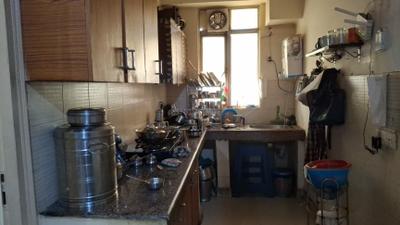 Kitchen Image of 1050 Sq.ft 2 BHK Apartment / Flat for rent in Gaurs Gaur Global Village, Crossings Republik Ghaziabad for Rs. 17000