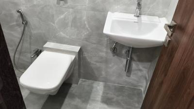 Kosmos Royal Eksar Bathroom Two 4