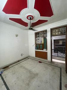 Bedroom Image of 900 Sq.ft 2 BHK Builder Floor for rent in Mukherjee Nagar New Delhi for Rs. 21000