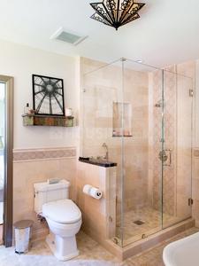 Bathroom Image of 3600 Sq.ft 6 BHK Apartment / Flat for sale in The Vile Parle Kapole, Vile Parle West Mumbai for Rs. 165000000