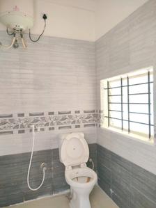 Common Bathroom Image of 1200 Sq.ft 2 BHK Builder Floor for rent in Kasavanahalli Bengaluru for Rs. 35000