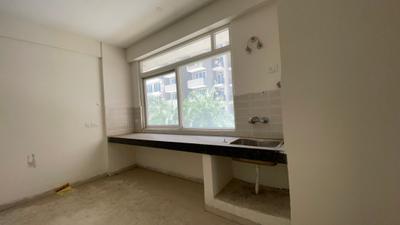 Kitchen Image of 900 Sq.ft 2 BHK Apartment / Flat for sale in Signature Global Grand IVA, Sector 103 Gurgaon for Rs. 6250000