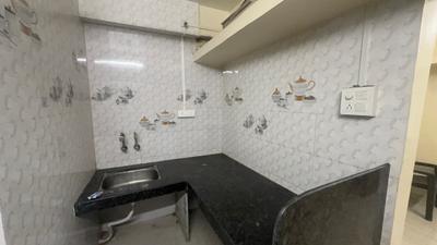 Kitchen Image of 600 Sq.ft 1 BHK Builder Floor for rent in Gokhalenagar Pune for Rs. 18000