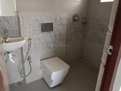 Bathroom Image of 1458 Sq.ft 3 BHK Apartment / Flat for sale in Jharapada Bhubaneswar for Rs. 10800000