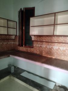 Kitchen Image of 1100 Sq.ft 2 BHK Builder Floor for rent in Vrindavan Yojana Lucknow for Rs. 10000