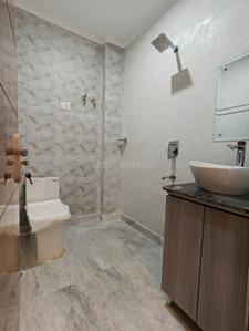 Bathroom Image of 4500 Sq.ft 10 BHK Independent House for sale in Madangir New Delhi for Rs. 60000000