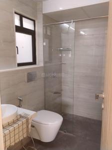 Bathroom Image of 1000 Sq.ft 2 BHK Apartment / Flat for sale in Dosti Eastern Bay, Wadala Mumbai for Rs. 30000000