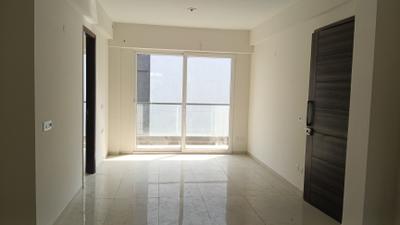 Living Room Image of 1423 Sq.ft 3.5 BHK Apartment / Flat for sale in Smartworld Gems, Sector 89 Gurgaon for Rs. 16500000