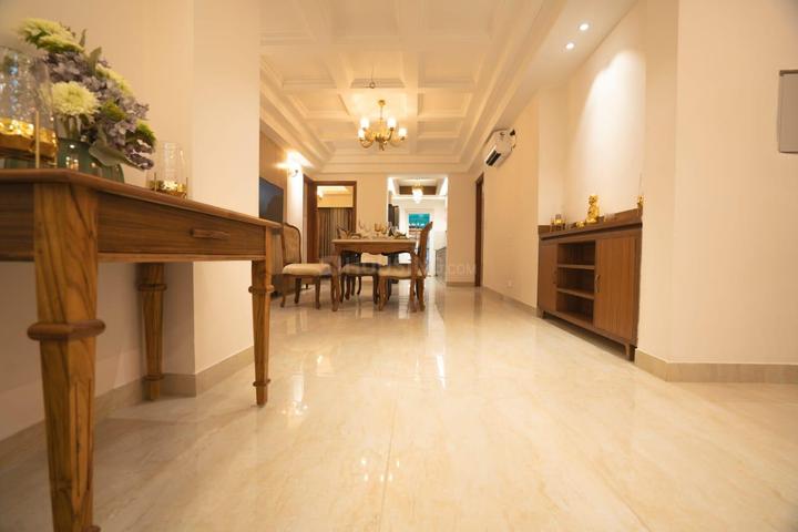 HIGHSTREET Main Image 1