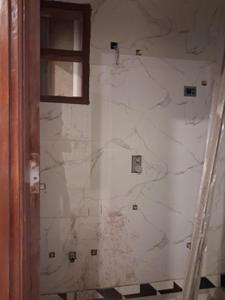 Common Bathroom Image of 1250 Sq.ft 3 BHK Apartment / Flat for sale in JMD Siddhi Vinayak, Sector 73 Noida for Rs. 6500000