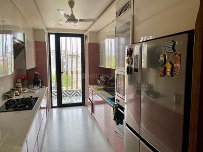 Kitchen Image of 4500 Sq.ft 4.5 BHK Apartment / Flat for rent in Swaraj Homes City Cooperative Society, Sector 55 Gurgaon for Rs. 250000