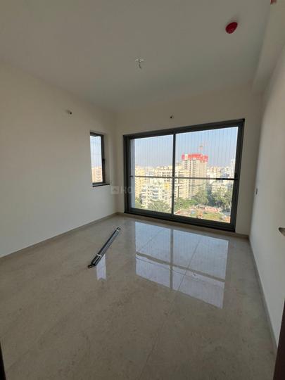 VJ Yashwin Nuovo Centro Main Image 1