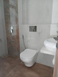Bathroom Image of 2000 Sq.ft 4 BHK Apartment / Flat for sale in Mohar Luxe Towers, Gokhalenagar Pune for Rs. 36000000