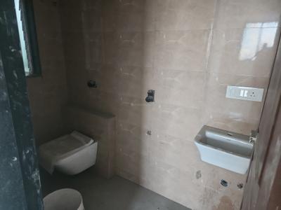 Bathroom Image of 615 Sq.ft 1 BHK Apartment / Flat for rent in Lakadawala Garden, Byculla Mumbai for Rs. 40000