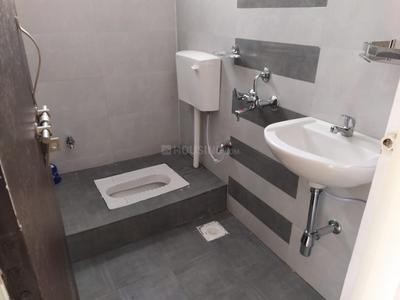 Bathroom Image of 1150 Sq.ft 2.5 BHK Apartment / Flat for sale in Sagar Lakeview Homes, Ayodhya Bypass Bhopal for Rs. 3200000